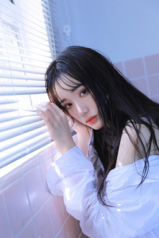 唐一菲个人资料